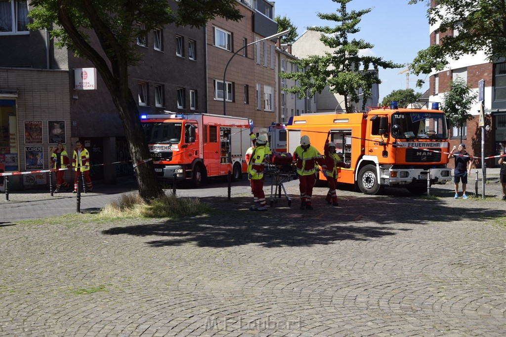 Explo Feuer 2 Koeln Kalk Hoefestr P026.JPG - Miklos Laubert